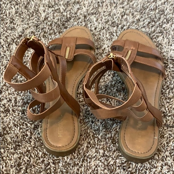 Really cute gladiator sandals. - Picture 1 of 5